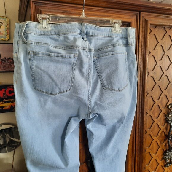 Isabel Maternity by Ingrid & Isabel™ Under Belly Skinny Maternity Jeans - Sz 12 - Picture 10 of 16